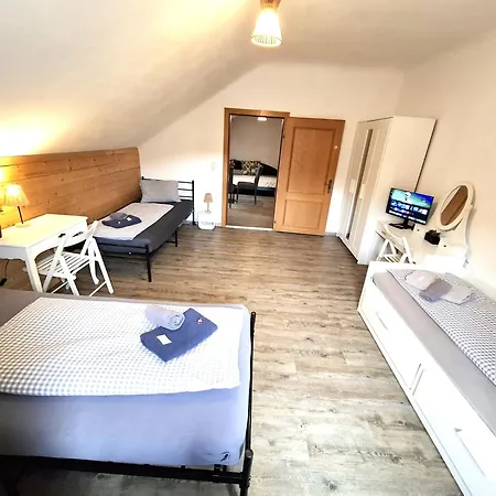 Apartmán Raben Donawitz Nahe Voestalpine, Monteurunterkunft, Monteurzimmer In Monteurwohnung, Langzeitaufenthalte Fuer Handwerker, Monteure Und Arbeiter *